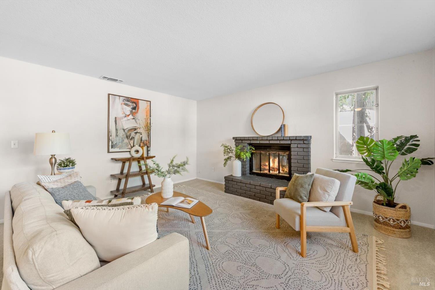 Detail Gallery Image 3 of 54 For 1015 Mason Ct, Dixon,  CA 95620 - 3 Beds | 2 Baths