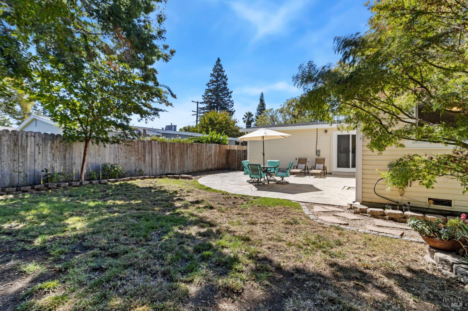 Detail Gallery Image 21 of 27 For 3122 Piedmont Ave, Napa,  CA 94558 - 3 Beds | 2 Baths