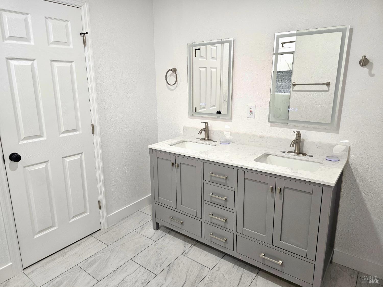 Detail Gallery Image 9 of 14 For 1048 E Tabor Ave, Fairfield,  CA 94533 - 4 Beds | 2 Baths