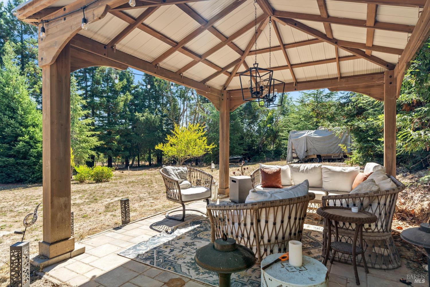 Detail Gallery Image 22 of 40 For 8061 Elphick Rd, Sebastopol,  CA 95472 - 4 Beds | 2/1 Baths