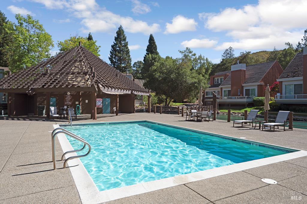 Detail Gallery Image 47 of 48 For 6417 Timber Springs Ct, Santa Rosa,  CA 95409 - 3 Beds | 2/2 Baths