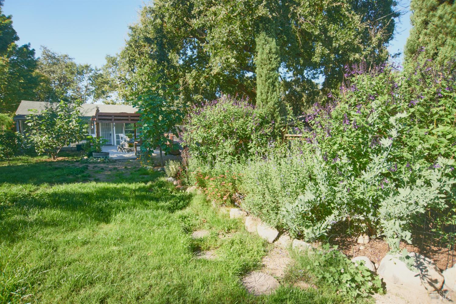 Detail Gallery Image 35 of 40 For 8743 Franklin St, Windsor,  CA 95492 - 1 Beds | 1 Baths
