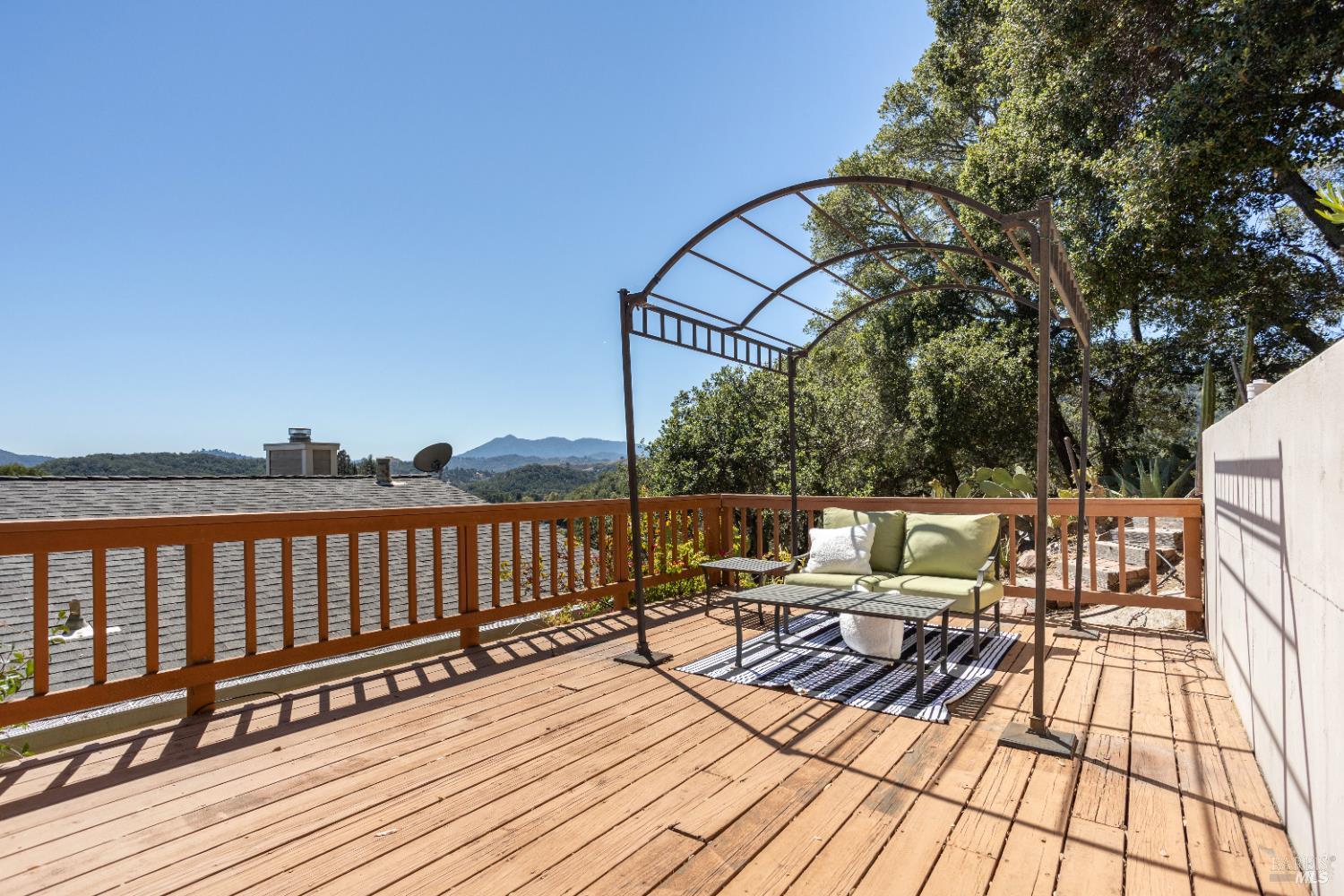 Detail Gallery Image 50 of 62 For 2901 Las Gallinas Ave, San Rafael,  CA 94903 - 4 Beds | 3/1 Baths
