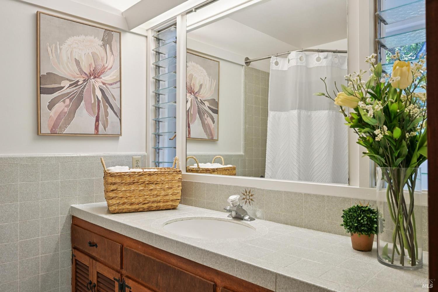 Detail Gallery Image 26 of 74 For 135 Spring Grove Ave, San Rafael,  CA 94901 - 6 Beds | 5/2 Baths