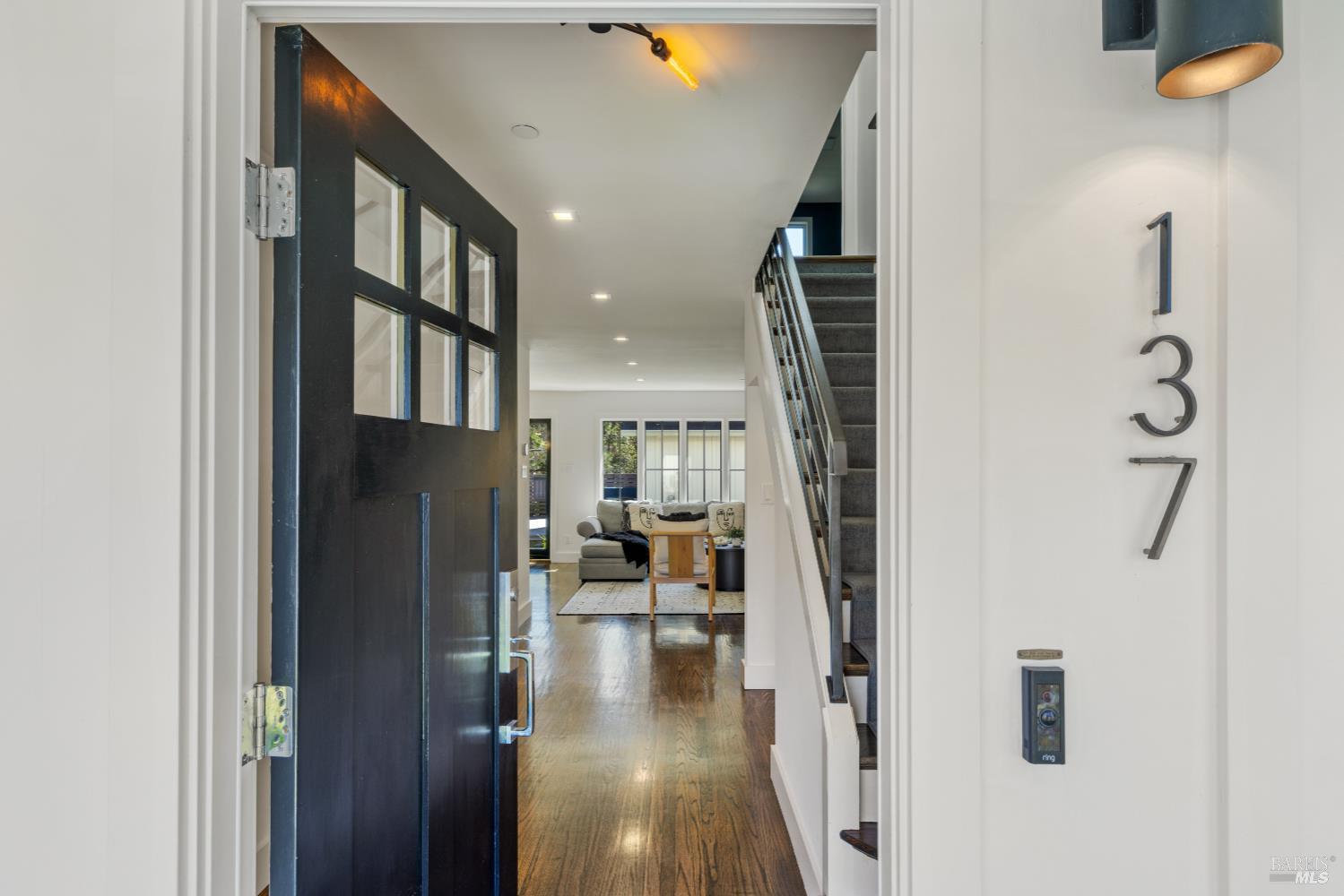 Detail Gallery Image 3 of 39 For 137 Granada Dr, Corte Madera,  CA 94925 - 4 Beds | 4 Baths