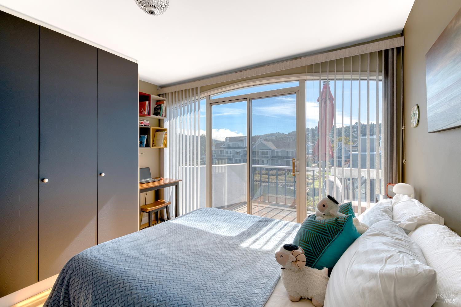 Detail Gallery Image 22 of 35 For 5331 Shelter Bay Ave, Mill Valley,  CA 94941 - 2 Beds | 2 Baths