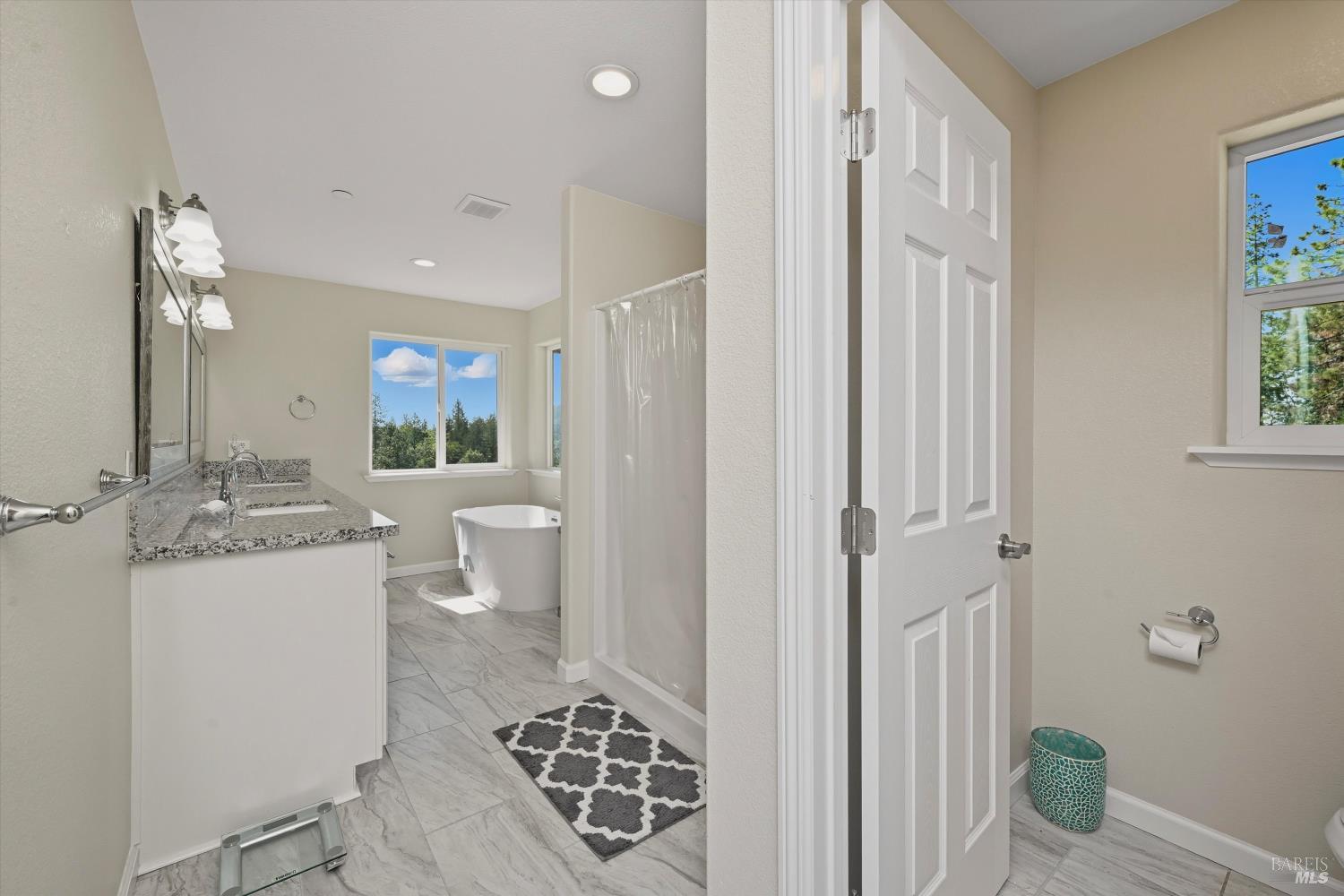 Detail Gallery Image 17 of 40 For 9781 Venturi Dr, Cobb,  CA 95426 - 4 Beds | 2/1 Baths