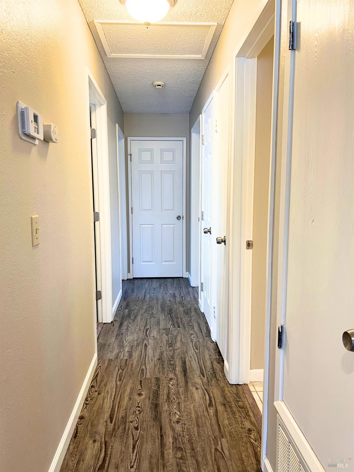 Detail Gallery Image 18 of 37 For 1136 Woodridge Dr, Vacaville,  CA 95687 - 3 Beds | 2 Baths