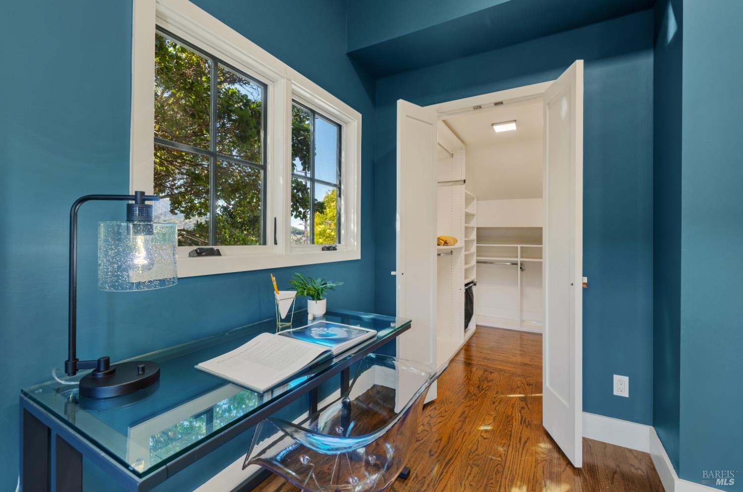 Detail Gallery Image 17 of 39 For 137 Granada Dr, Corte Madera,  CA 94925 - 4 Beds | 4 Baths