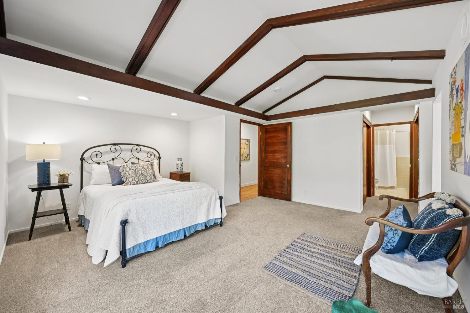 Detail Gallery Image 24 of 74 For 135 Spring Grove Ave, San Rafael,  CA 94901 - 6 Beds | 5/2 Baths