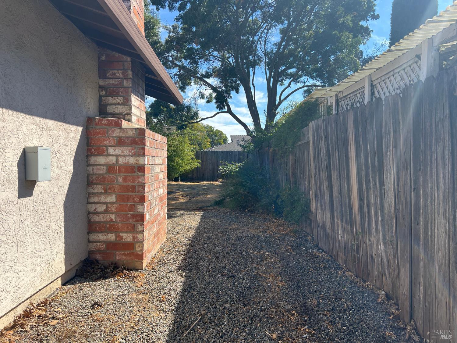 Detail Gallery Image 34 of 37 For 1136 Woodridge Dr, Vacaville,  CA 95687 - 3 Beds | 2 Baths