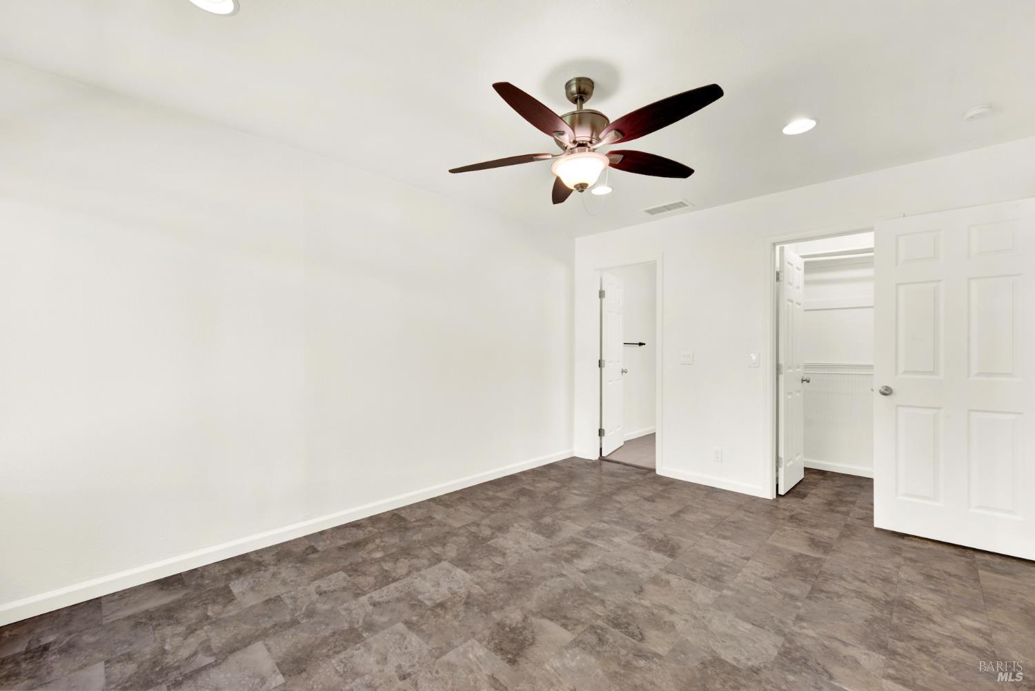 Detail Gallery Image 35 of 56 For 640 Berkshire Dr, Dixon,  CA 95620 - 4 Beds | 2 Baths