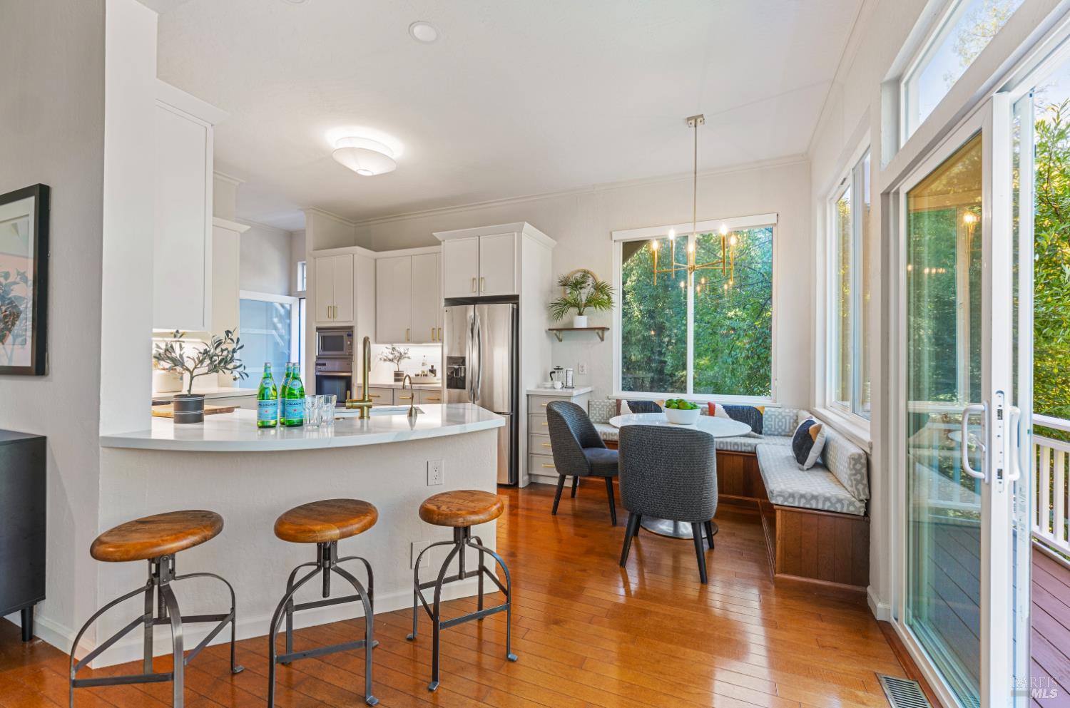 Detail Gallery Image 13 of 40 For 43 Creek Rd, San Anselmo,  CA 94960 - 3 Beds | 2/1 Baths