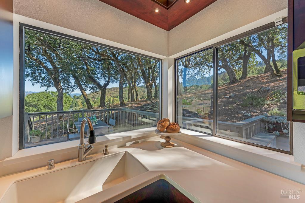 Detail Gallery Image 11 of 48 For 6417 Timber Springs Ct, Santa Rosa,  CA 95409 - 3 Beds | 2/2 Baths