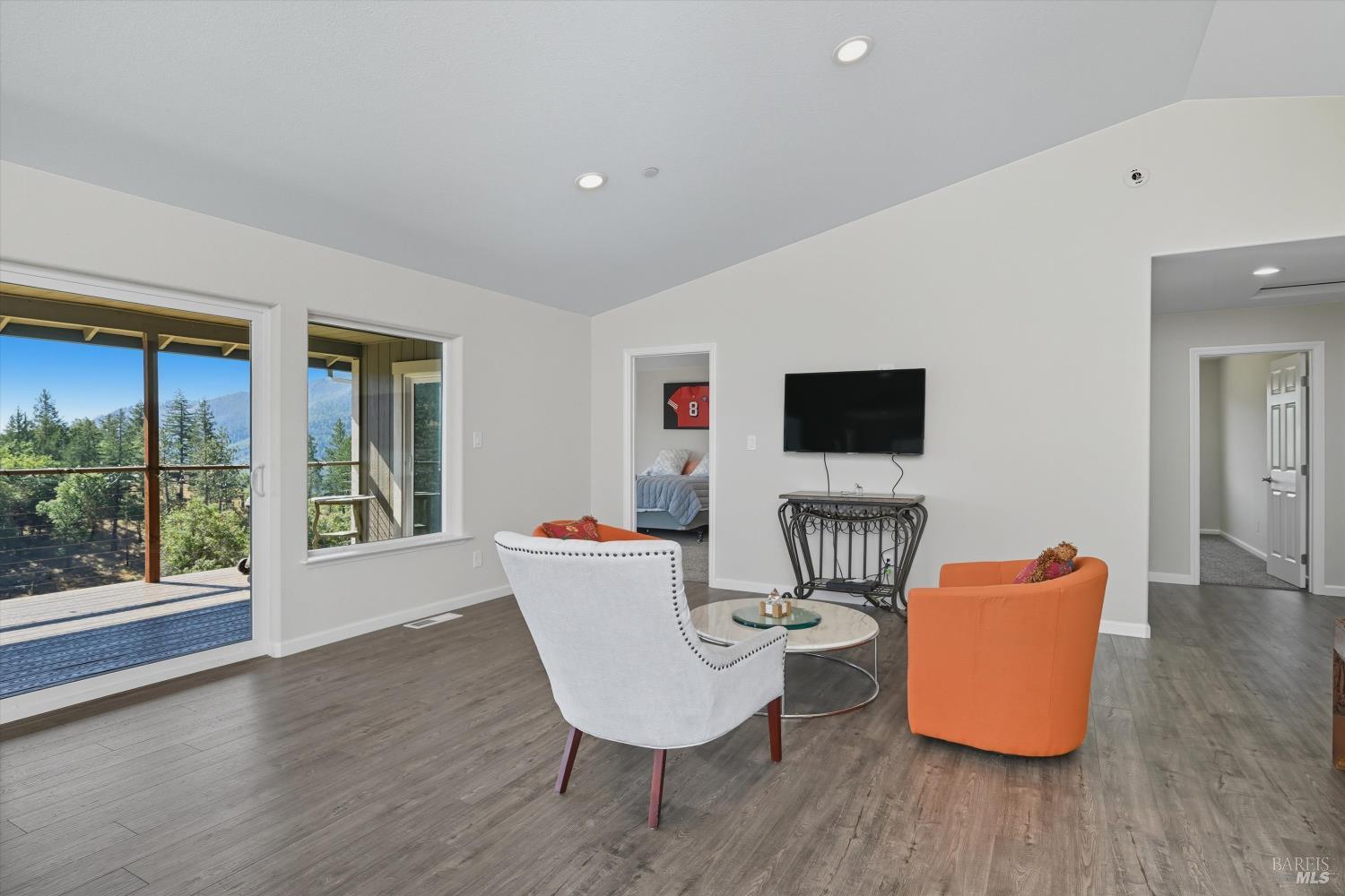 Detail Gallery Image 8 of 40 For 9781 Venturi Dr, Cobb,  CA 95426 - 4 Beds | 2/1 Baths