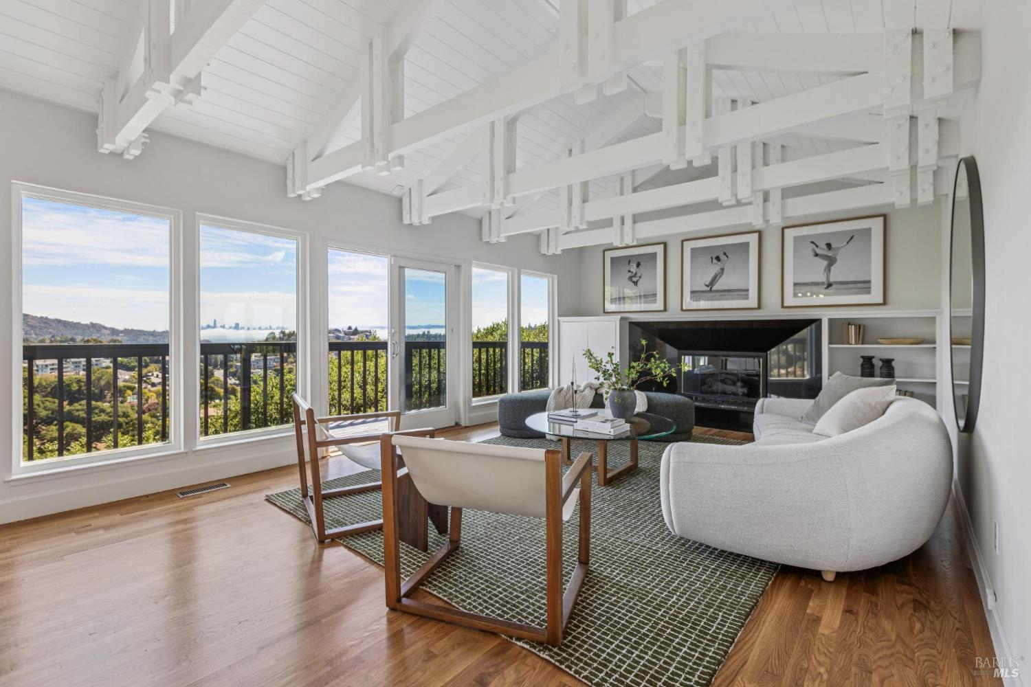 Detail Gallery Image 4 of 51 For 12 Tara View Rd, Belvedere Tiburon,  CA 94920 - 3 Beds | 2/1 Baths