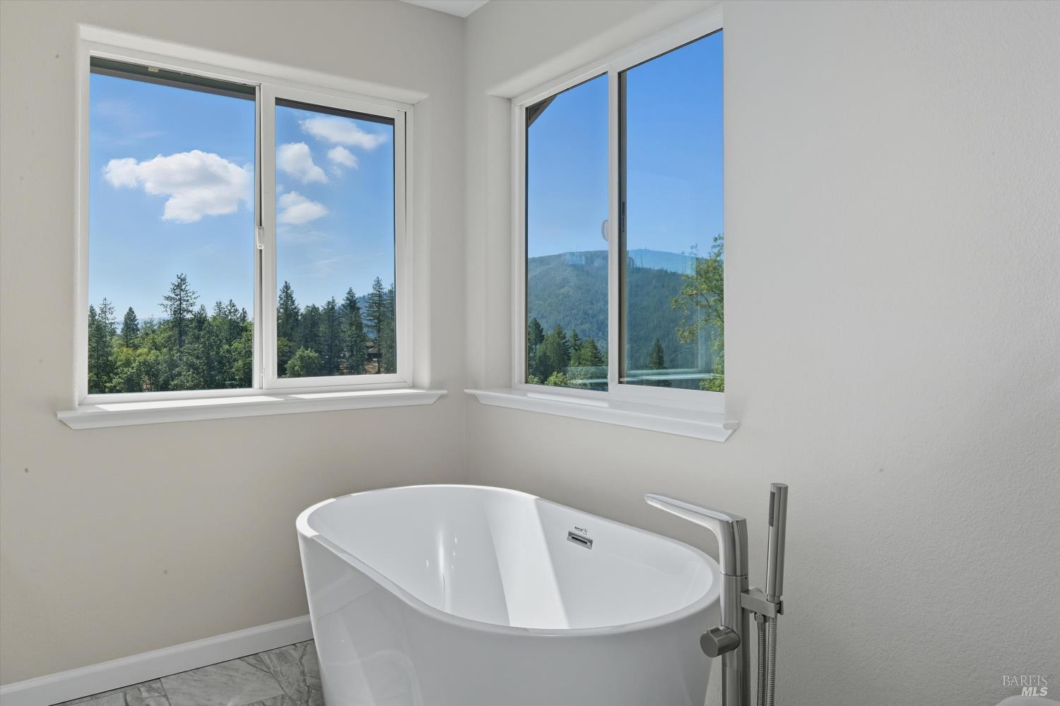 Detail Gallery Image 19 of 40 For 9781 Venturi Dr, Cobb,  CA 95426 - 4 Beds | 2/1 Baths