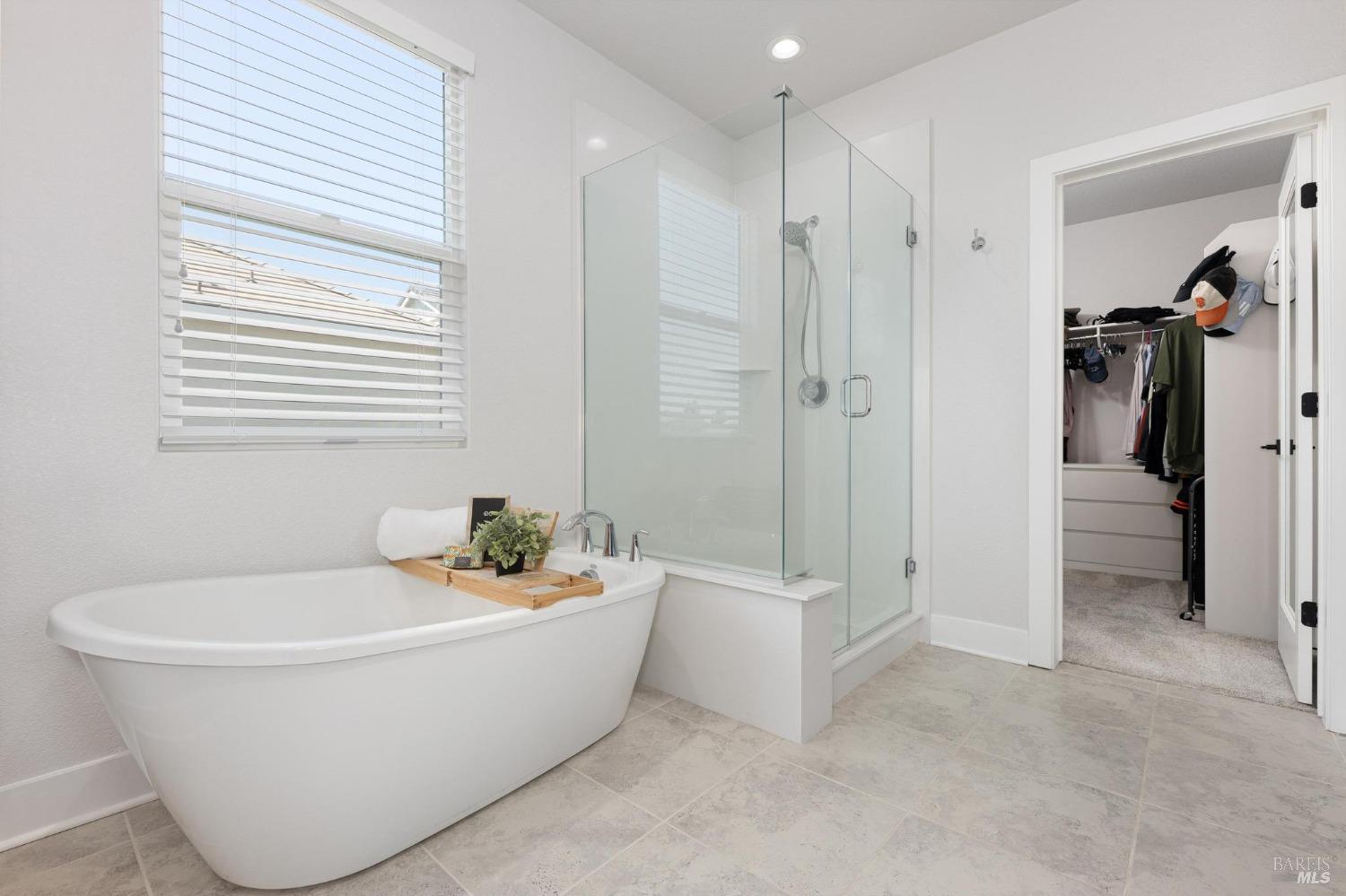 Detail Gallery Image 24 of 49 For 816 Cosmos Dr, Vacaville,  CA 95687 - 3 Beds | 2/1 Baths