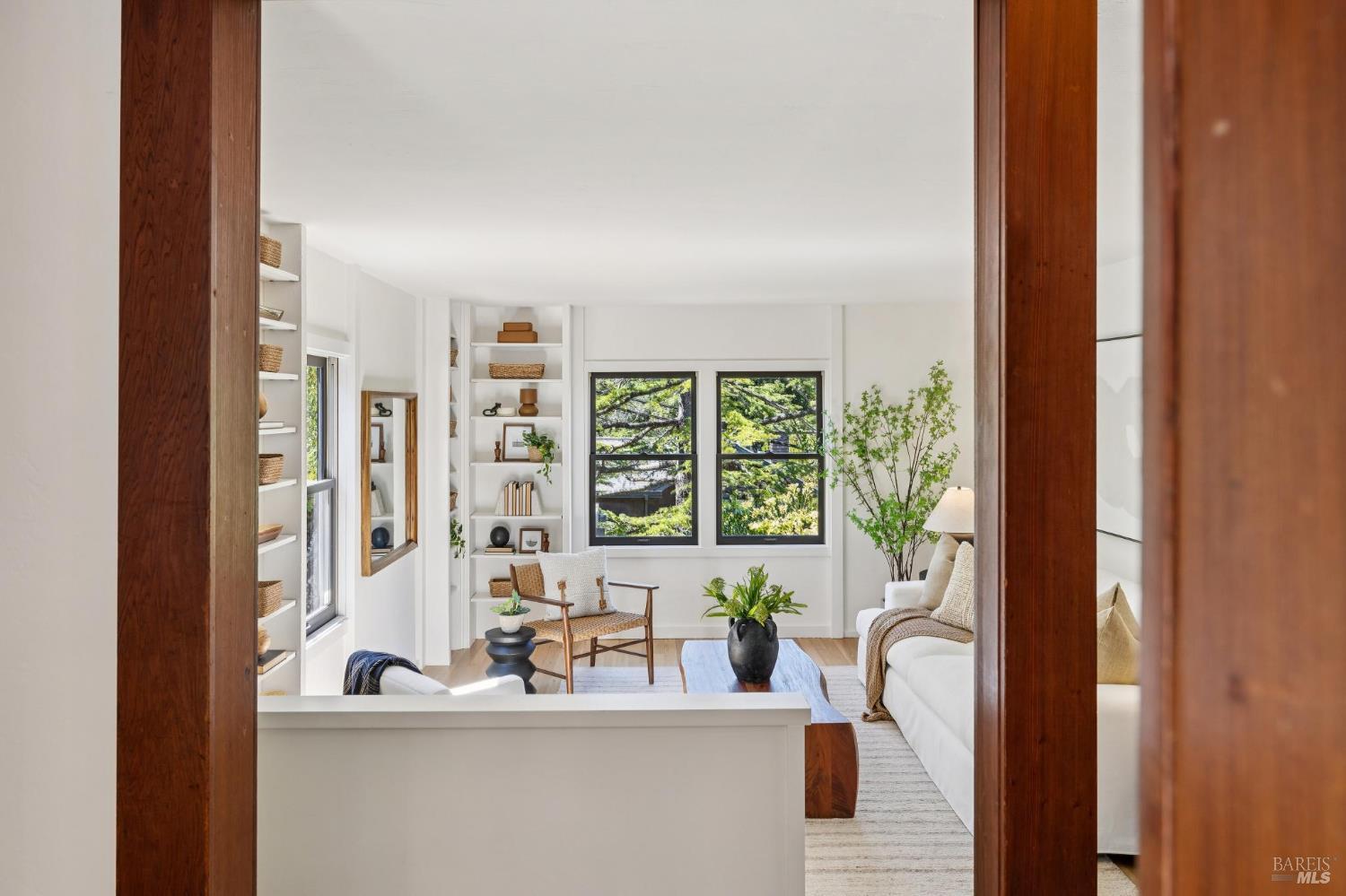 Detail Gallery Image 8 of 43 For 274 Sausalito St, Corte Madera,  CA 94925 - 2 Beds | 1 Baths
