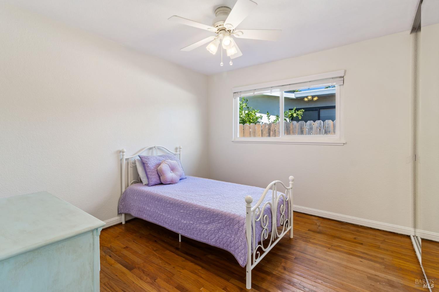 Detail Gallery Image 12 of 27 For 3122 Piedmont Ave, Napa,  CA 94558 - 3 Beds | 2 Baths