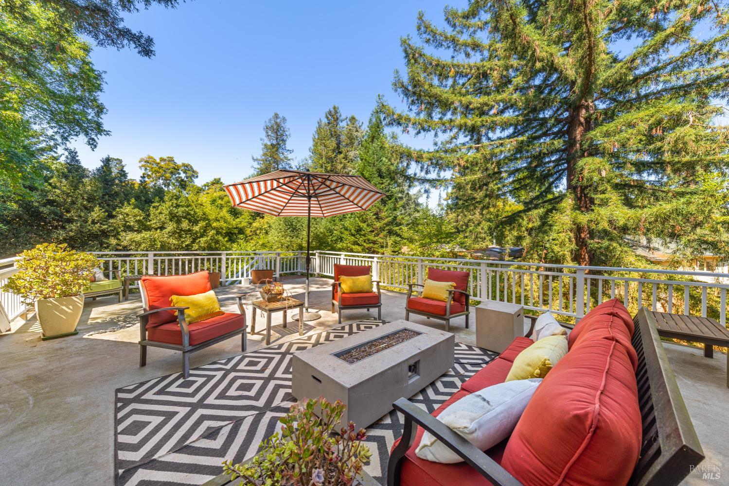 Detail Gallery Image 32 of 40 For 43 Creek Rd, San Anselmo,  CA 94960 - 3 Beds | 2/1 Baths