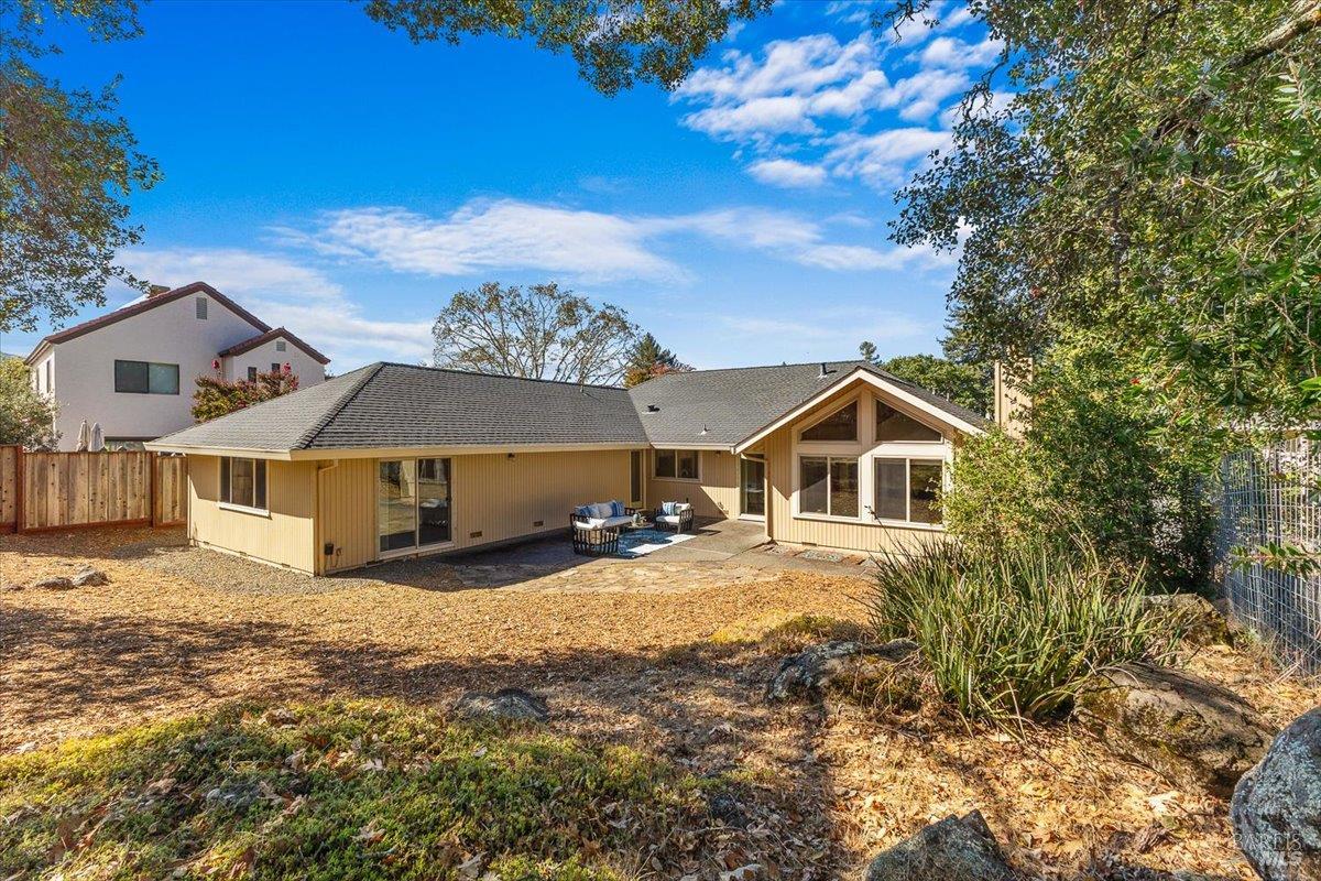Detail Gallery Image 36 of 42 For 4604 Morris Ct, Santa Rosa,  CA 95405 - 3 Beds | 2/1 Baths