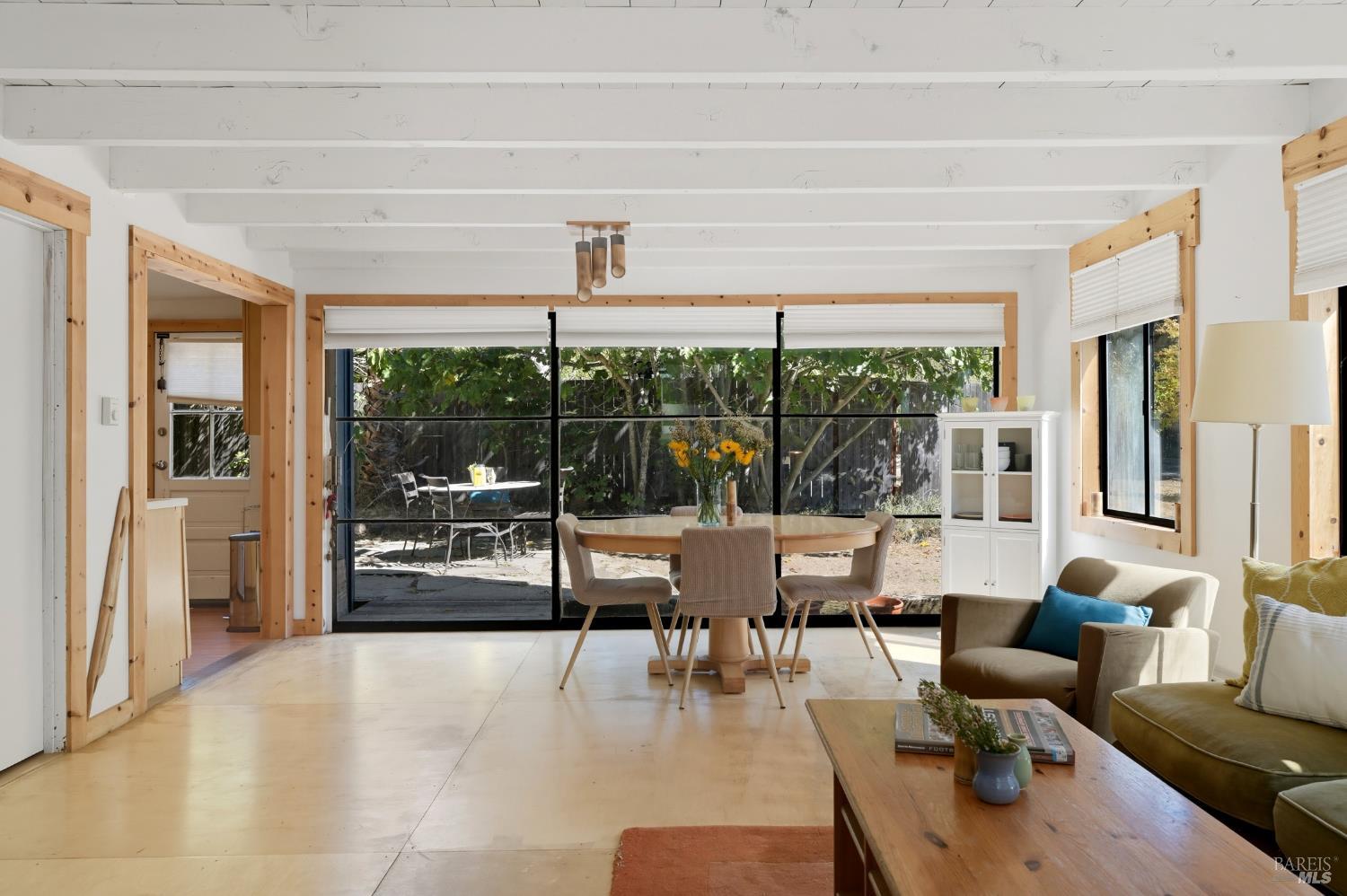 Detail Gallery Image 5 of 64 For 192 Atherton Ave, Novato,  CA 94945 - 3 Beds | 2 Baths