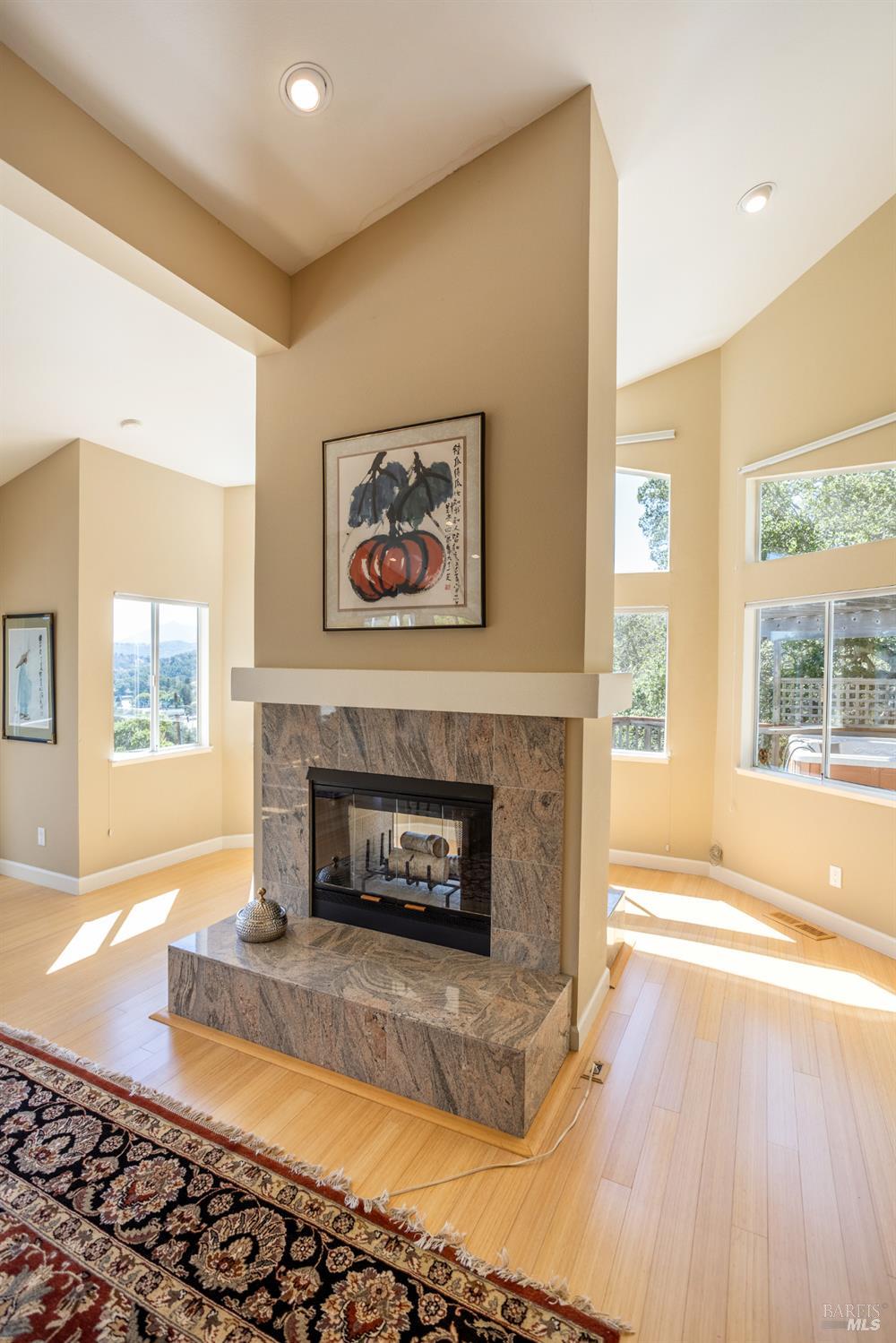 Detail Gallery Image 14 of 62 For 2901 Las Gallinas Ave, San Rafael,  CA 94903 - 4 Beds | 3/1 Baths