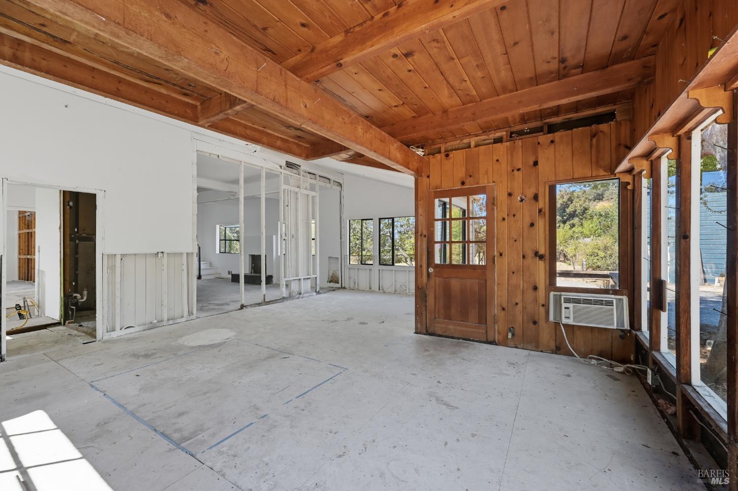 Detail Gallery Image 15 of 64 For 192 Atherton Ave, Novato,  CA 94945 - 3 Beds | 2 Baths