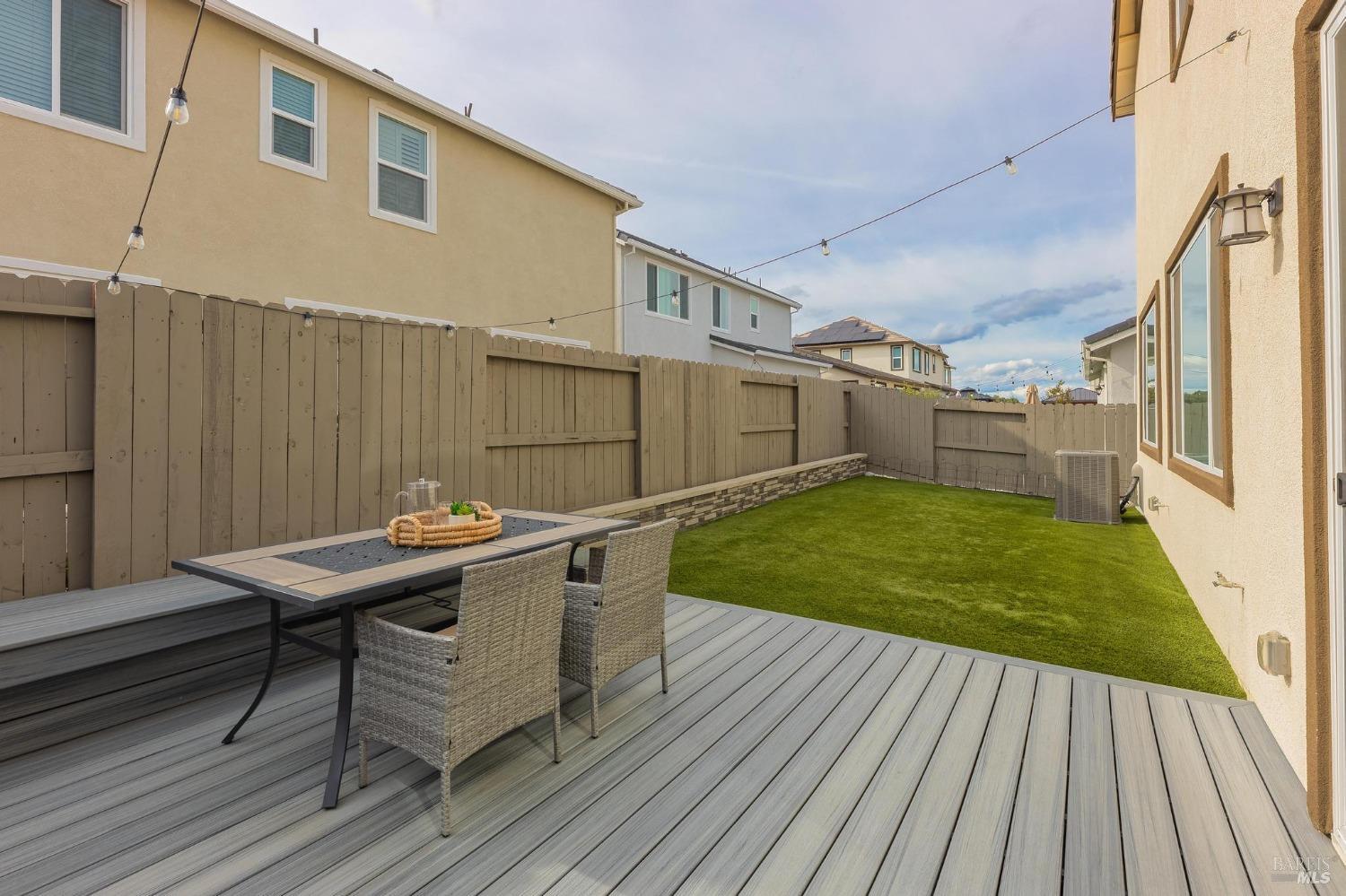 Detail Gallery Image 34 of 49 For 816 Cosmos Dr, Vacaville,  CA 95687 - 3 Beds | 2/1 Baths