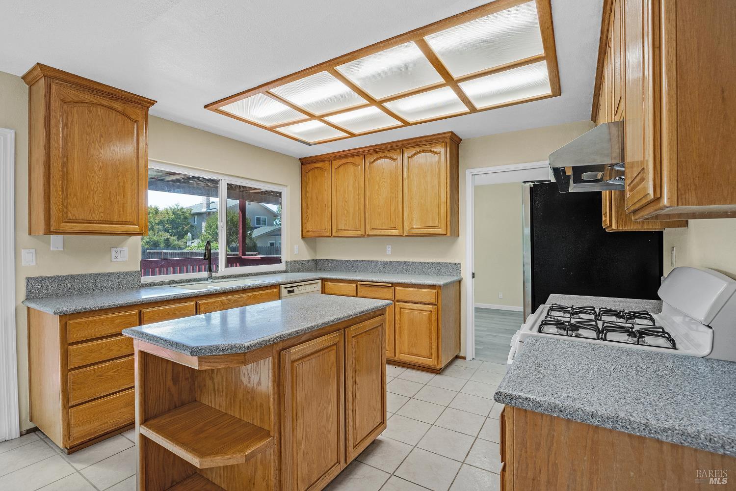 Detail Gallery Image 6 of 43 For 743 Isabella Way, Fairfield,  CA 94533 - 4 Beds | 2/1 Baths