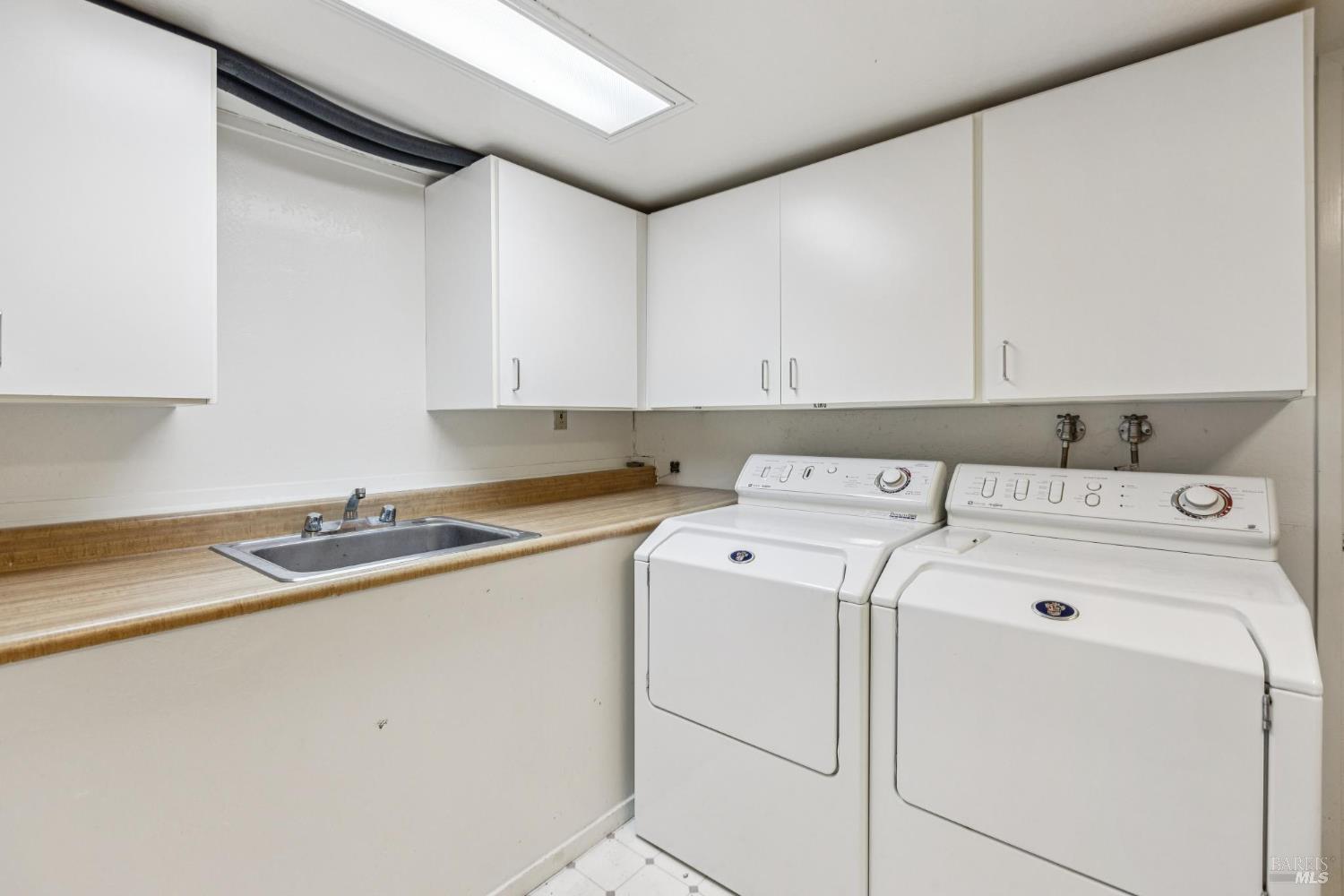 Detail Gallery Image 50 of 51 For 12 Tara View Rd, Belvedere Tiburon,  CA 94920 - 3 Beds | 2/1 Baths