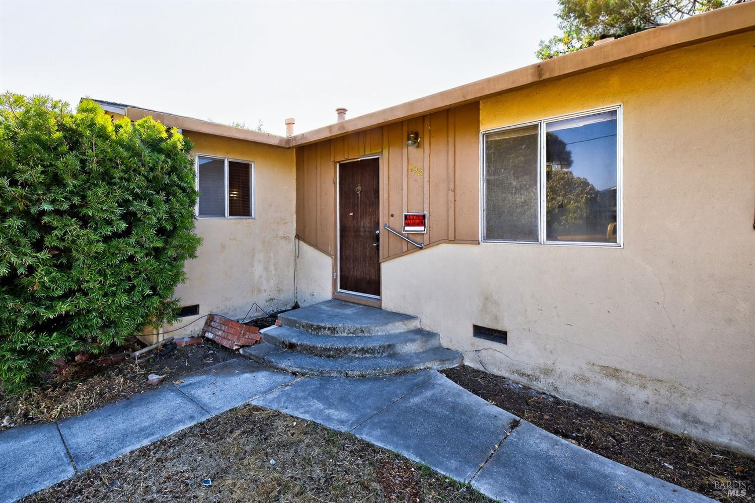 Detail Gallery Image 6 of 41 For 192 Winston Dr, Santa Rosa,  CA 95407 - 3 Beds | 1/1 Baths