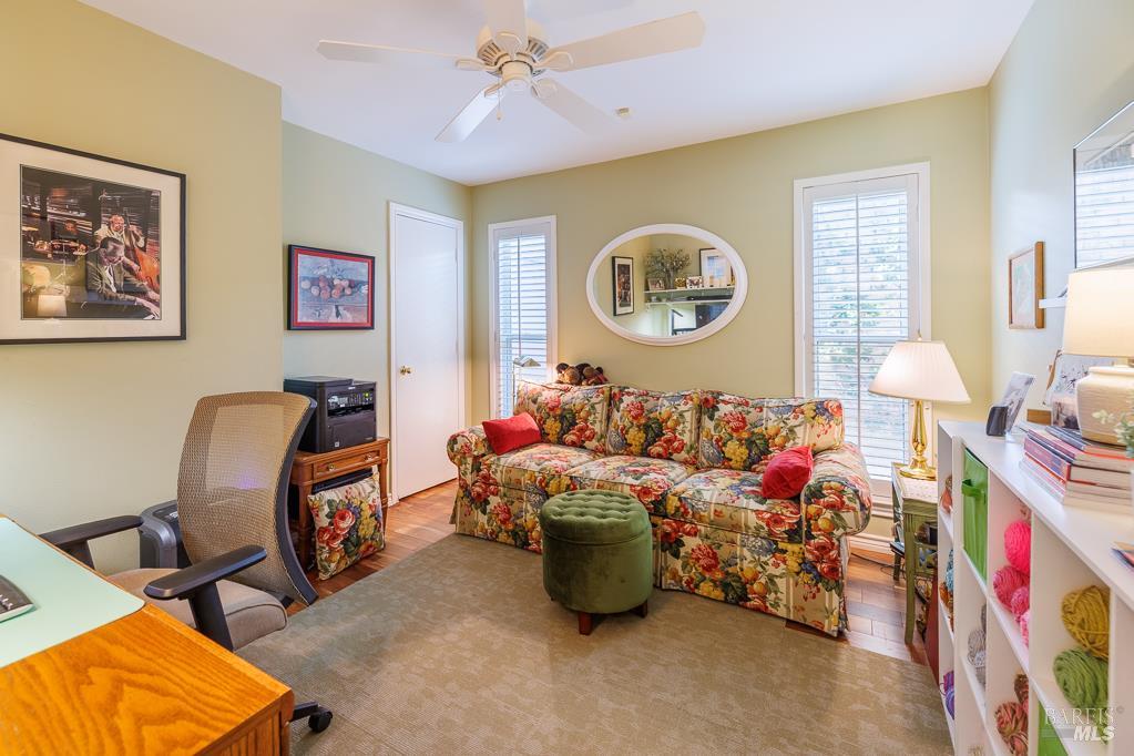 Detail Gallery Image 36 of 37 For 428 Tall Oaks Ln, Other City,  CA 75081 - 2 Beds | 2 Baths