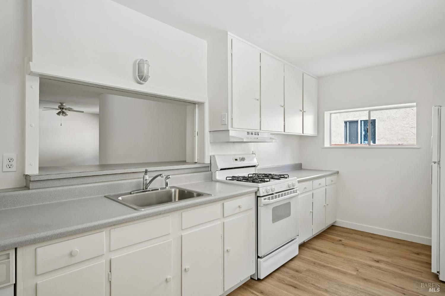 Detail Gallery Image 52 of 74 For 135 Spring Grove Ave, San Rafael,  CA 94901 - 6 Beds | 5/2 Baths