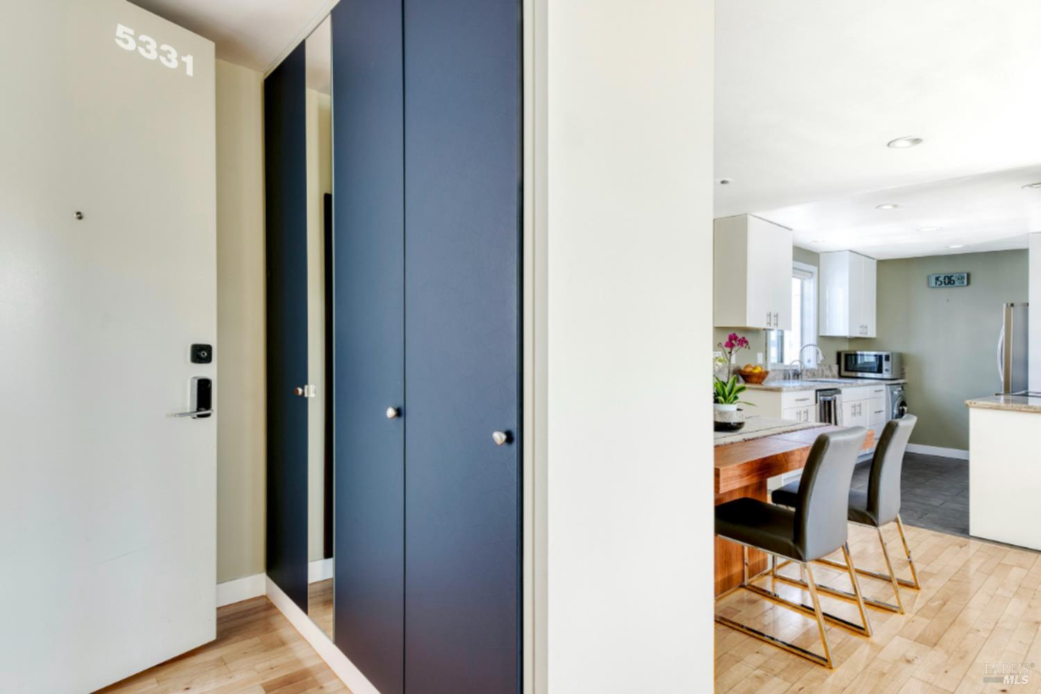 Detail Gallery Image 12 of 35 For 5331 Shelter Bay Ave, Mill Valley,  CA 94941 - 2 Beds | 2 Baths