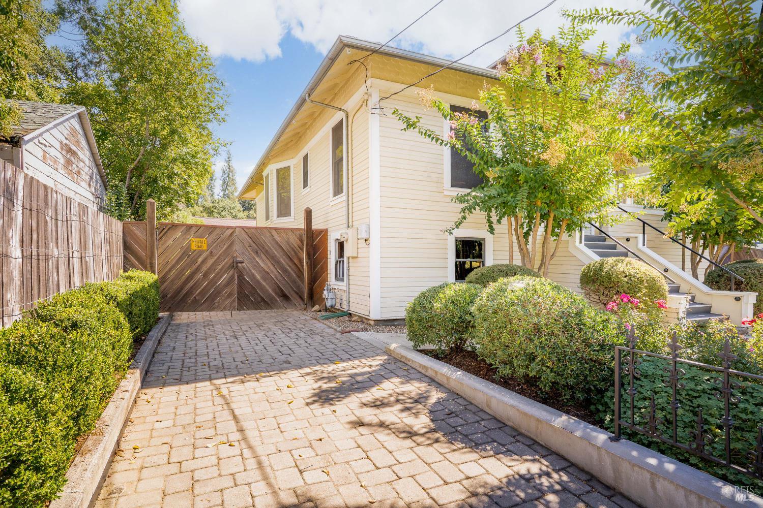 Detail Gallery Image 6 of 94 For 362 Jefferson St, Napa,  CA 94559 - 2 Beds | 2 Baths