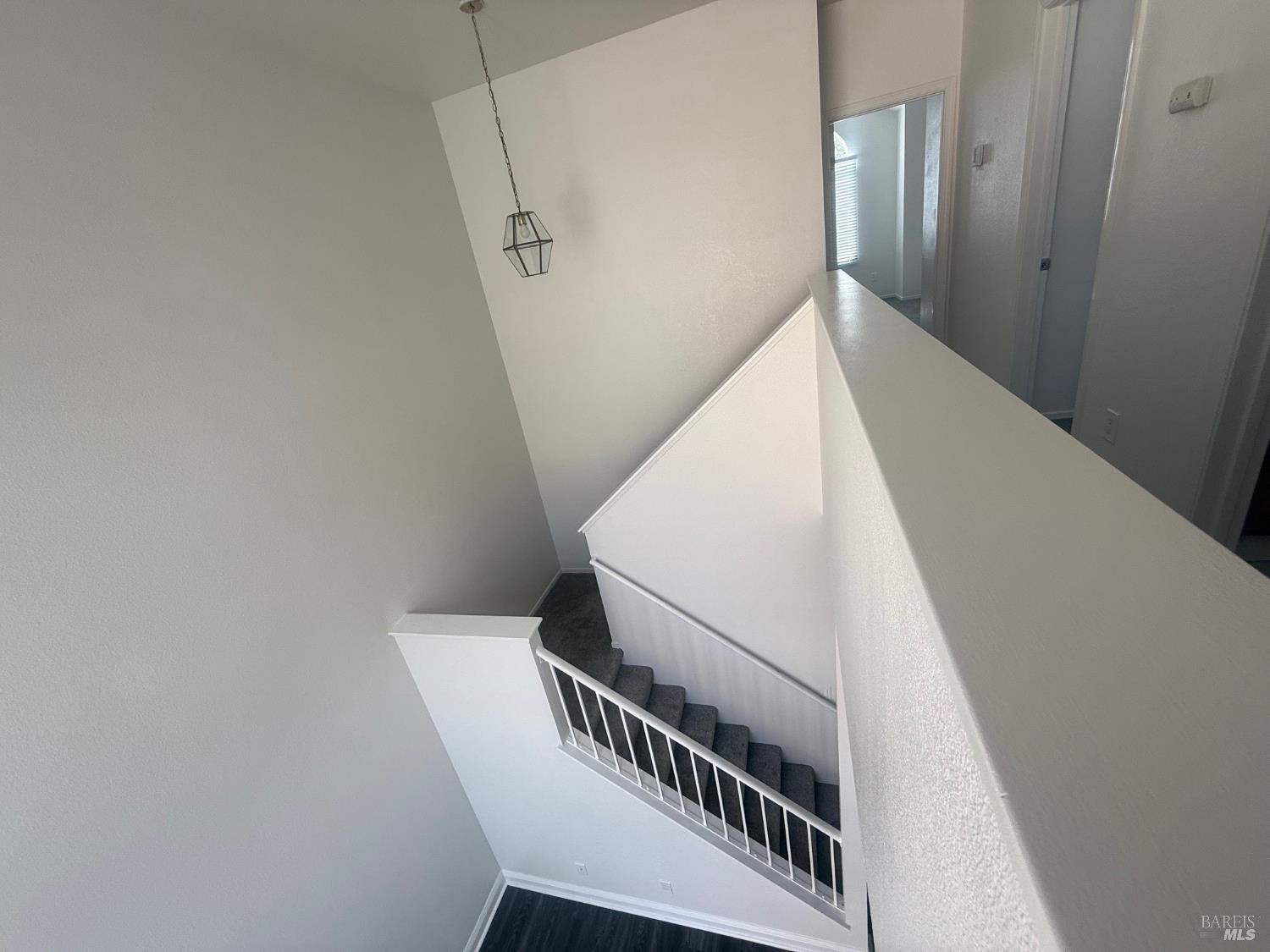 Detail Gallery Image 7 of 16 For 40 Manchester Ln, Fairfield,  CA 94533 - 3 Beds | 2/1 Baths