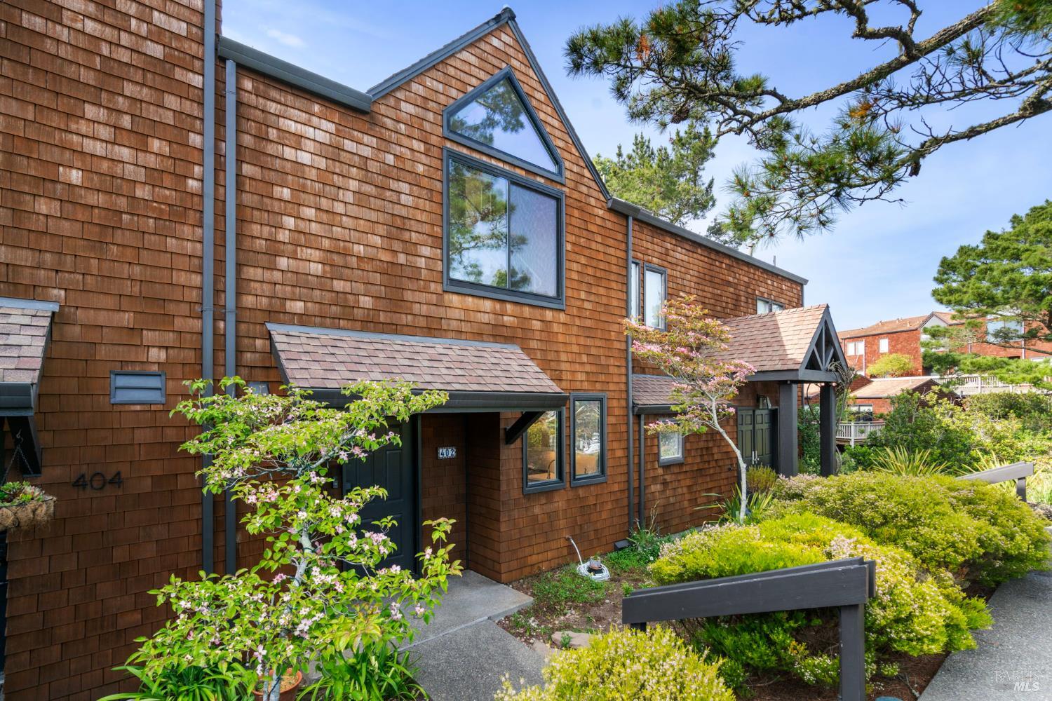 Detail Gallery Image 24 of 26 For 402 Donahue St, Sausalito,  CA 94965 - 3 Beds | 2/1 Baths