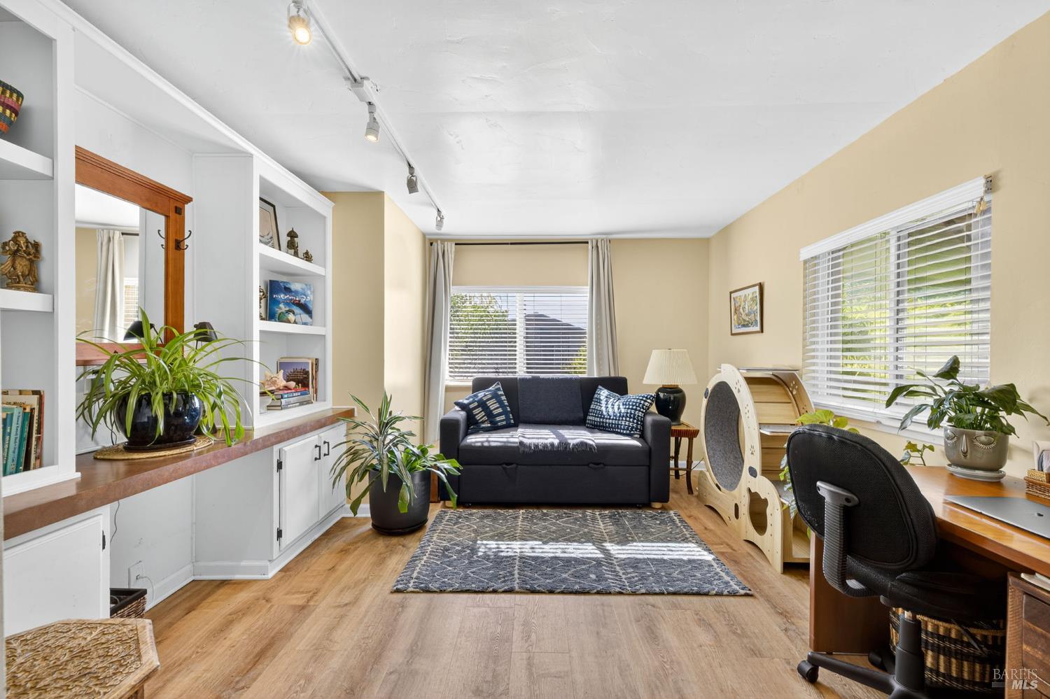 Detail Gallery Image 14 of 33 For 8034 Cliffrose St, Windsor,  CA 95492 - 3 Beds | 2 Baths