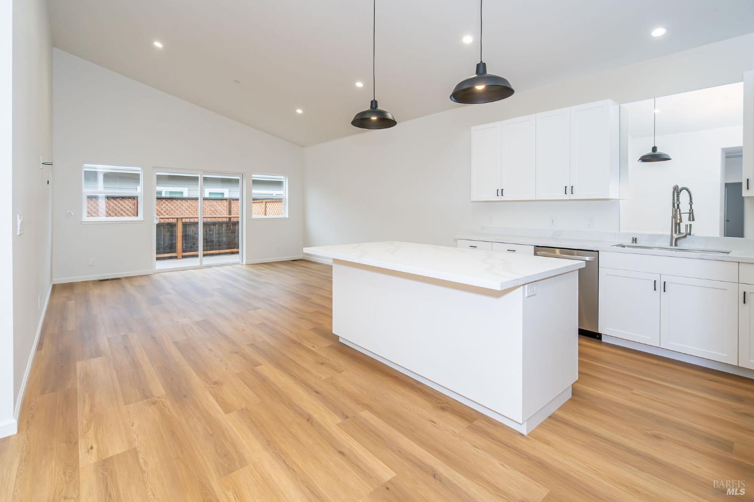 Detail Gallery Image 9 of 43 For 1924 San Salvador Dr, Santa Rosa,  CA 95403 - 4 Beds | 2 Baths