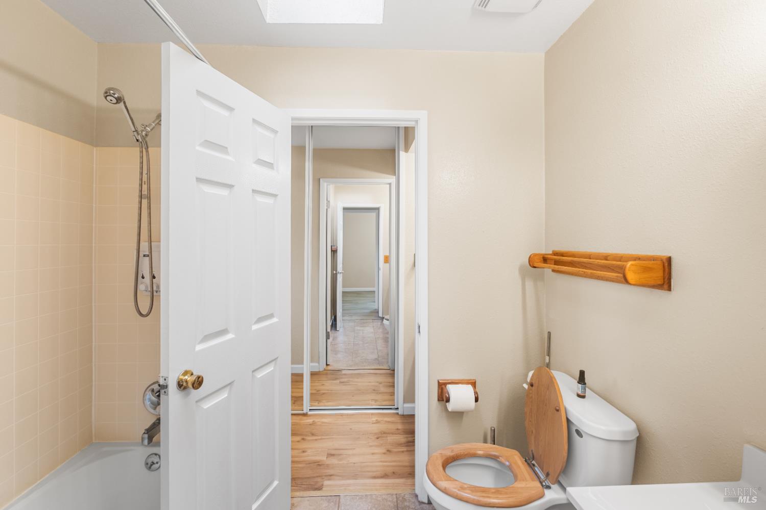 Detail Gallery Image 22 of 47 For 616 Emperor Dr, Suisun City,  CA 94585 - 3 Beds | 1 Baths