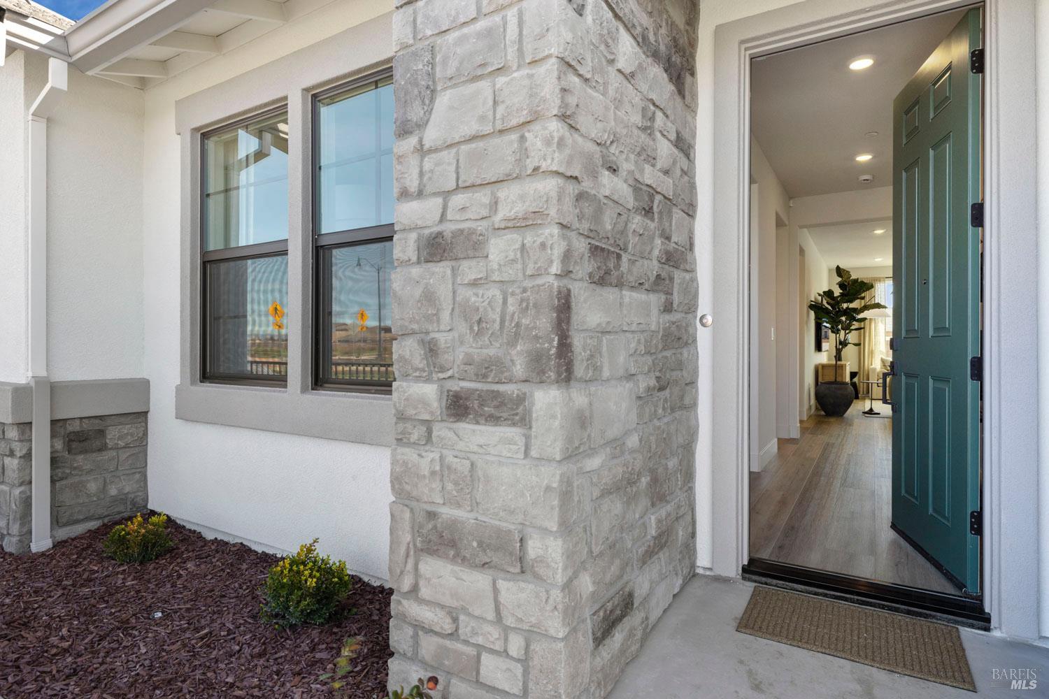 Detail Gallery Image 3 of 72 For 707 Billhook Dr, Vacaville,  CA 95687 - 4 Beds | 2 Baths