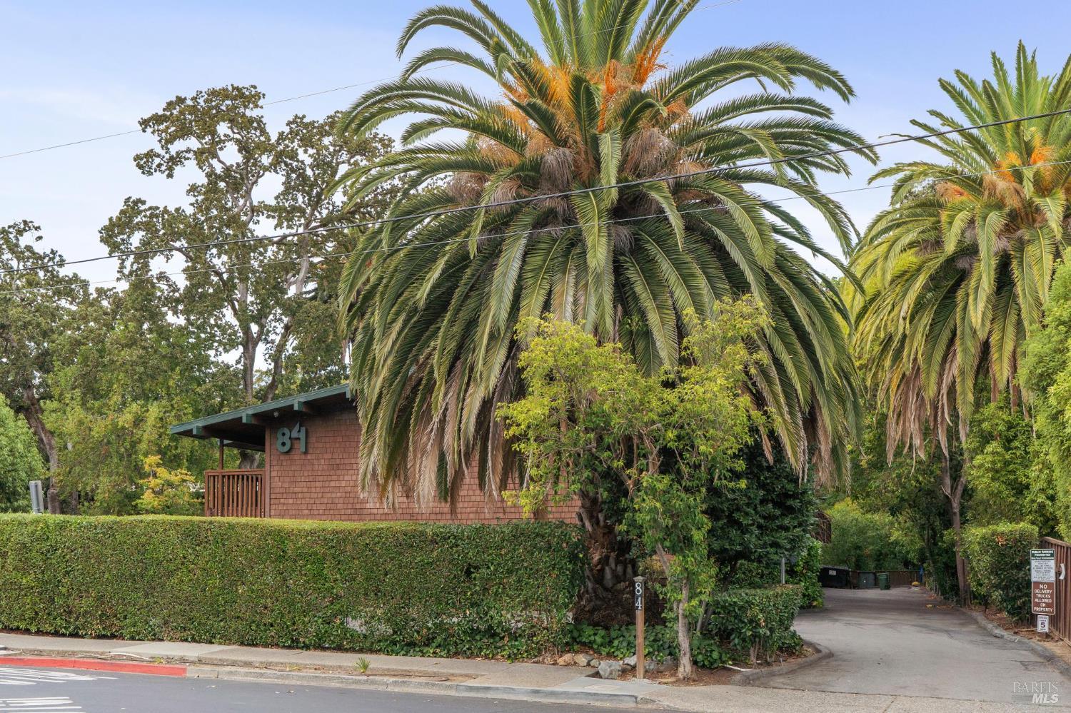 Detail Gallery Image 18 of 19 For 84 Madrone Ave #1,  San Anselmo,  CA 94960 - 2 Beds | 1 Baths