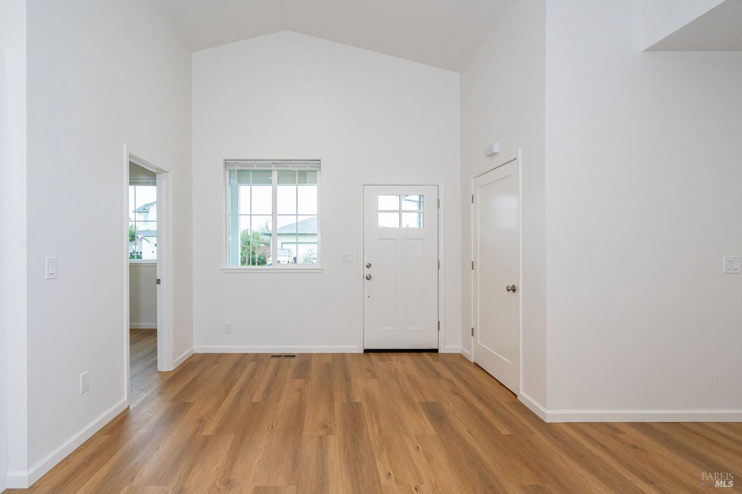 Detail Gallery Image 5 of 43 For 1924 San Salvador Dr, Santa Rosa,  CA 95403 - 4 Beds | 2 Baths