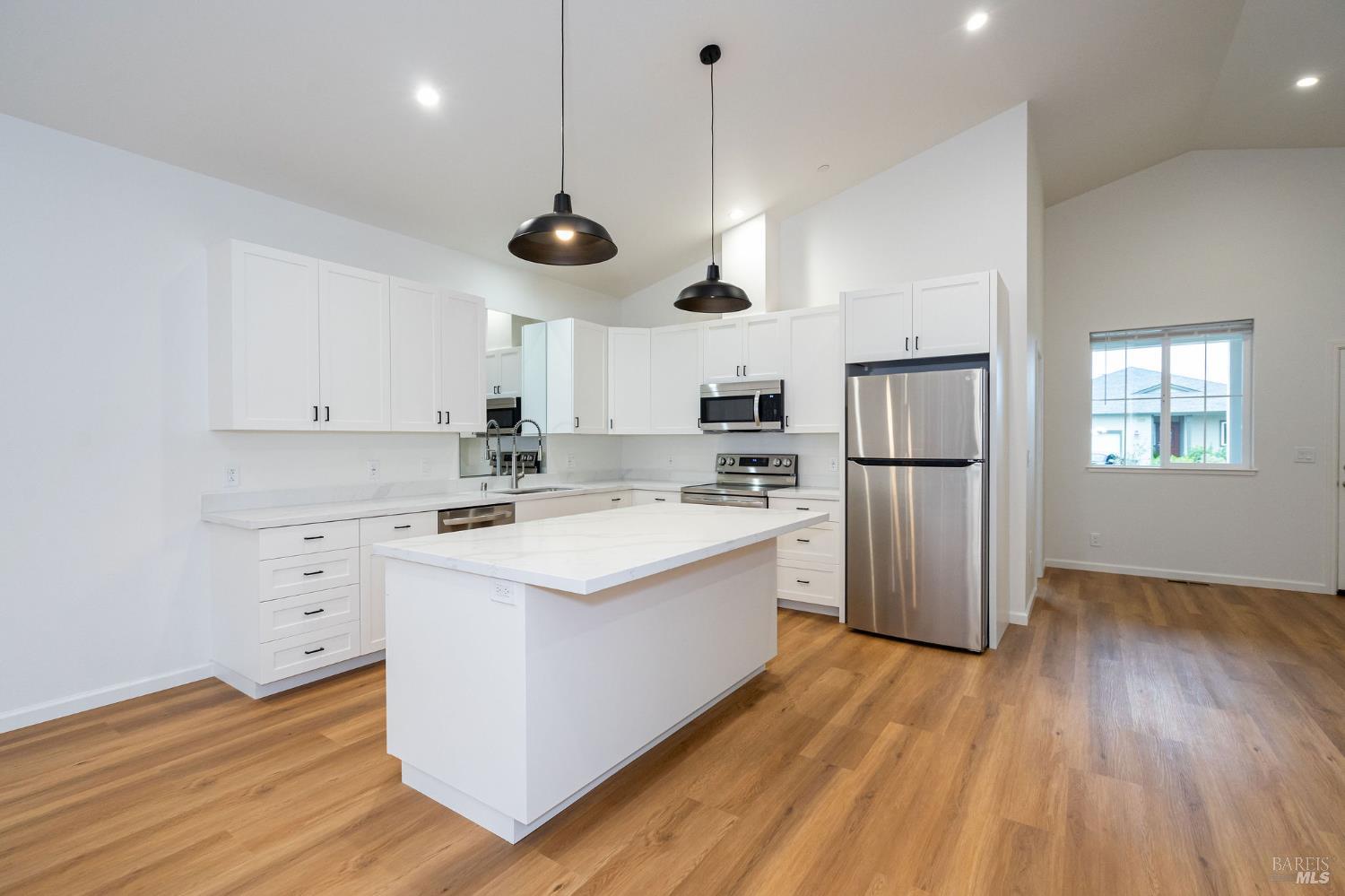 Detail Gallery Image 10 of 43 For 1924 San Salvador Dr, Santa Rosa,  CA 95403 - 4 Beds | 2 Baths
