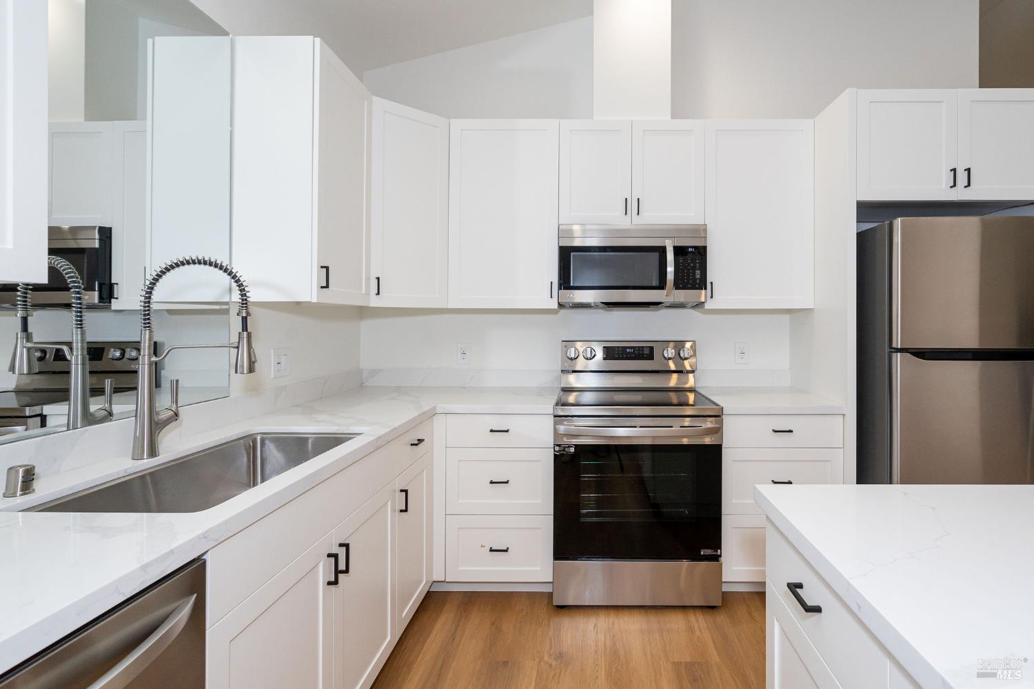 Detail Gallery Image 13 of 43 For 1924 San Salvador Dr, Santa Rosa,  CA 95403 - 4 Beds | 2 Baths
