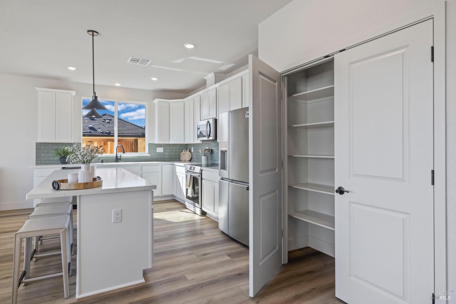 Detail Gallery Image 41 of 72 For 707 Billhook Dr, Vacaville,  CA 95687 - 4 Beds | 2 Baths