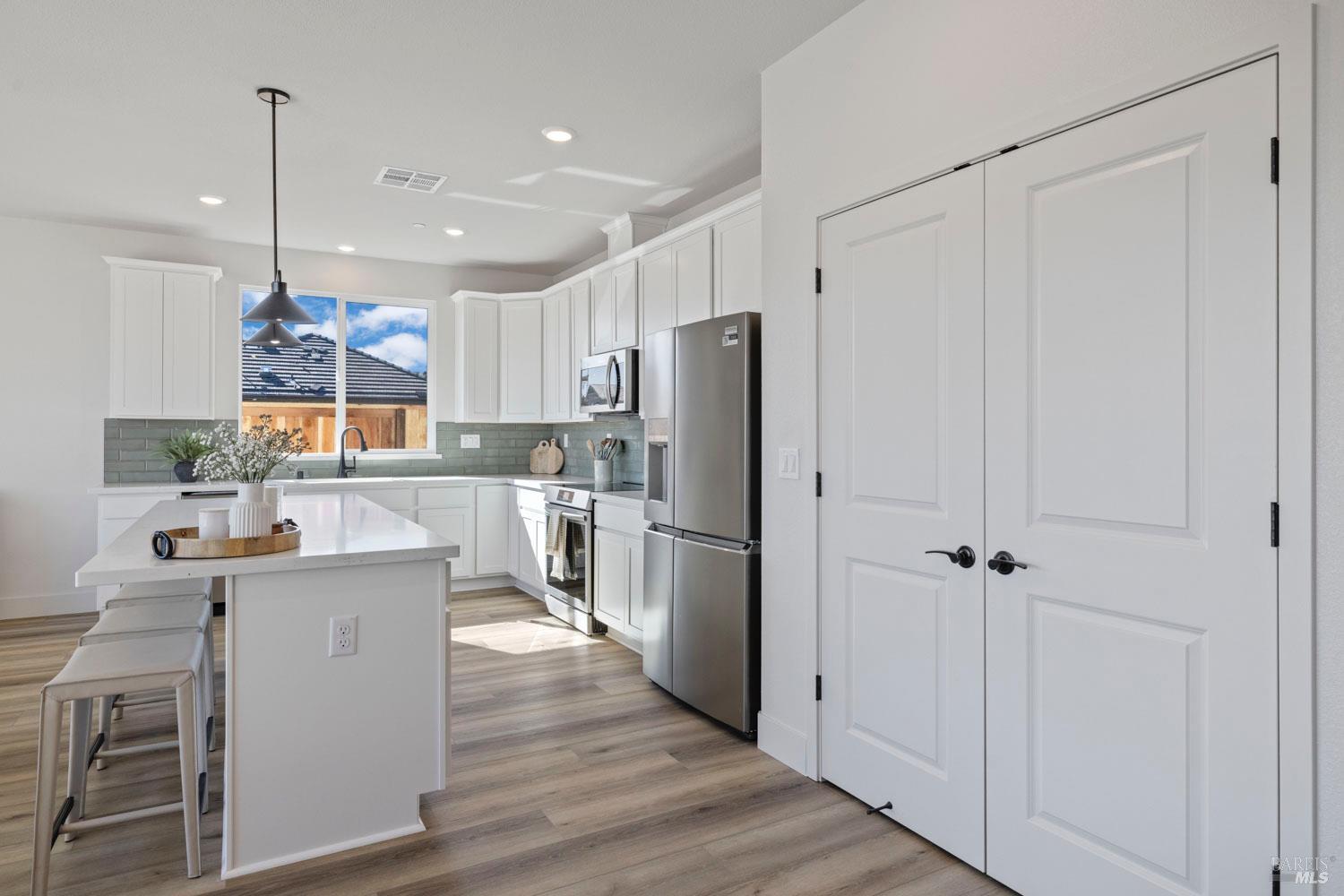 Detail Gallery Image 28 of 72 For 707 Billhook Dr, Vacaville,  CA 95687 - 4 Beds | 2 Baths