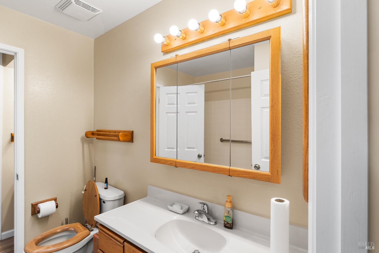 Detail Gallery Image 26 of 47 For 616 Emperor Dr, Suisun City,  CA 94585 - 3 Beds | 1 Baths